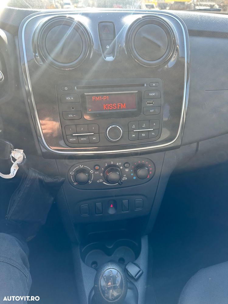 Dacia Sandero - 10
