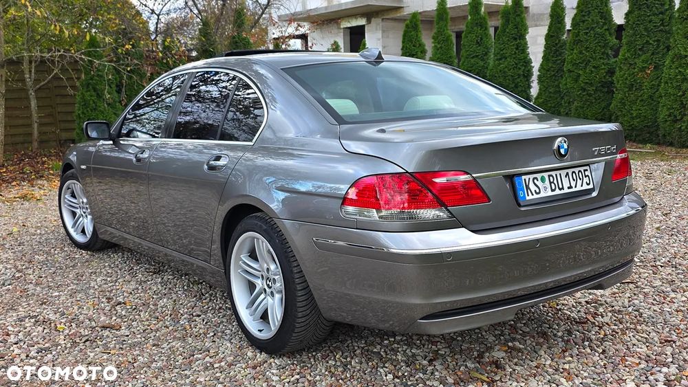 BMW Seria 7 - 8
