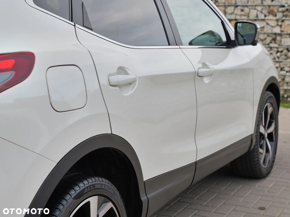 Nissan Qashqai 1.6 DIG-T TEKNA+ - 37