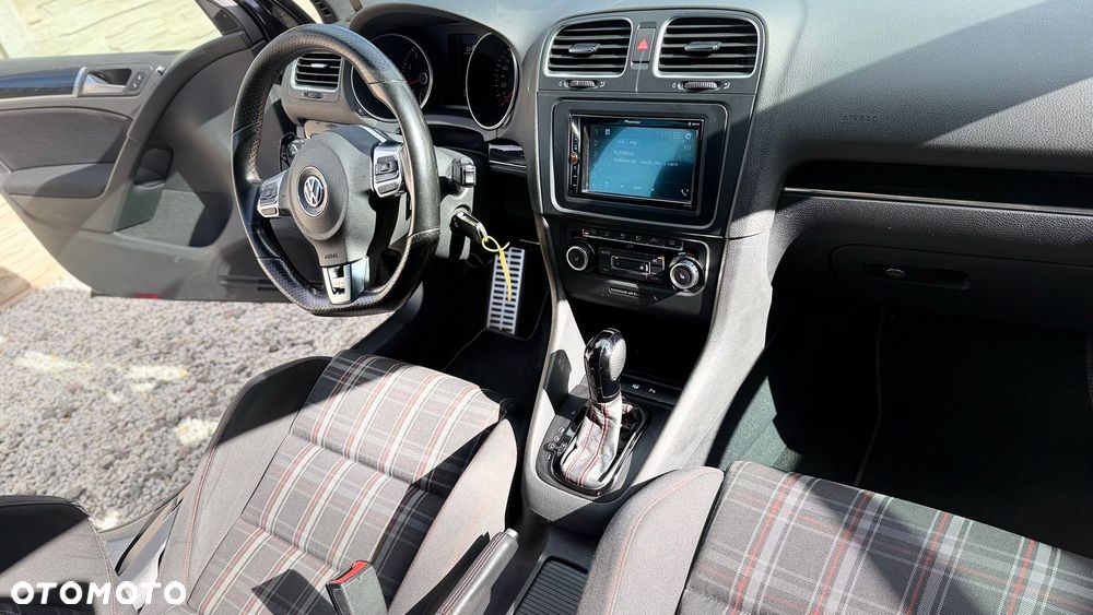 Volkswagen Golf 2.0 GTI DSG - 31