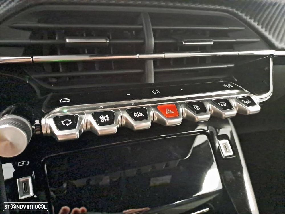 Peugeot 2008 1.2 Allure - 22