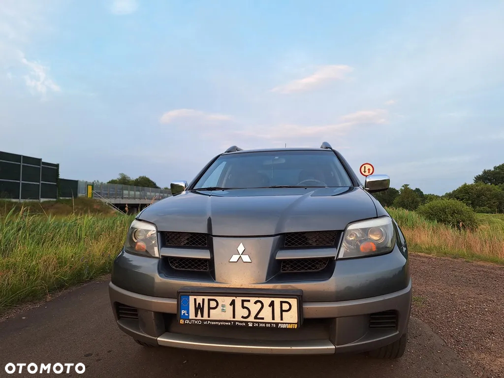 Mitsubishi Outlander 2.0 Comfort 4WD - 2
