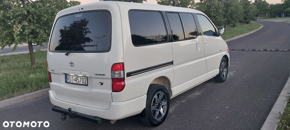 Toyota Hiace GL - 18