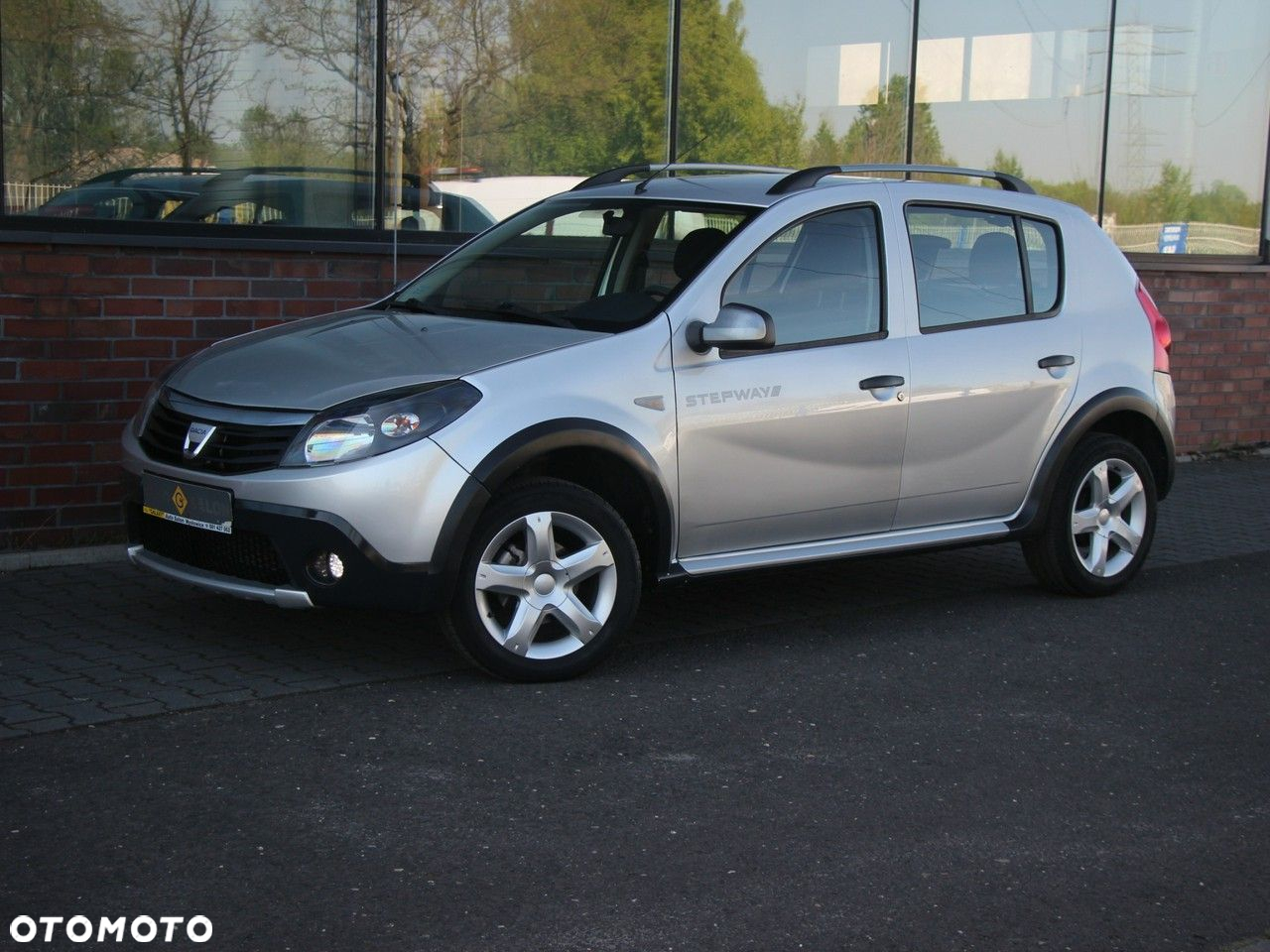 Dacia Sandero Stepway 1.6 - 37