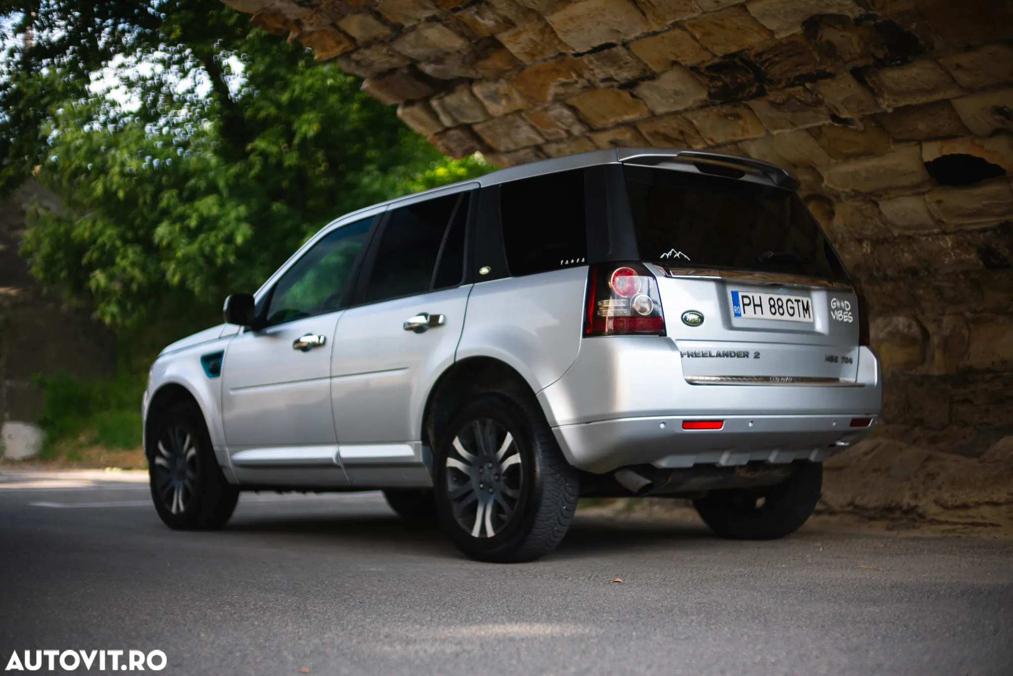 Land Rover Freelander - 2