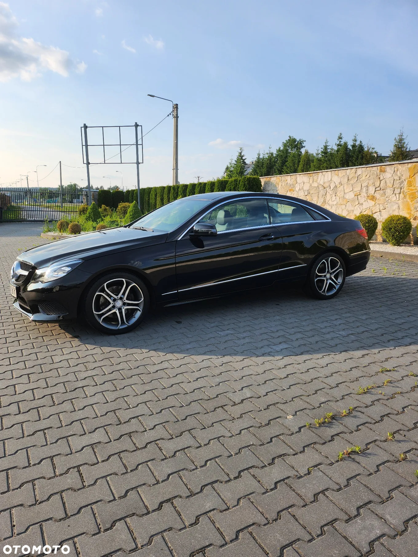 Mercedes-Benz Klasa E 200 Coupe 9G-TRONIC - 3