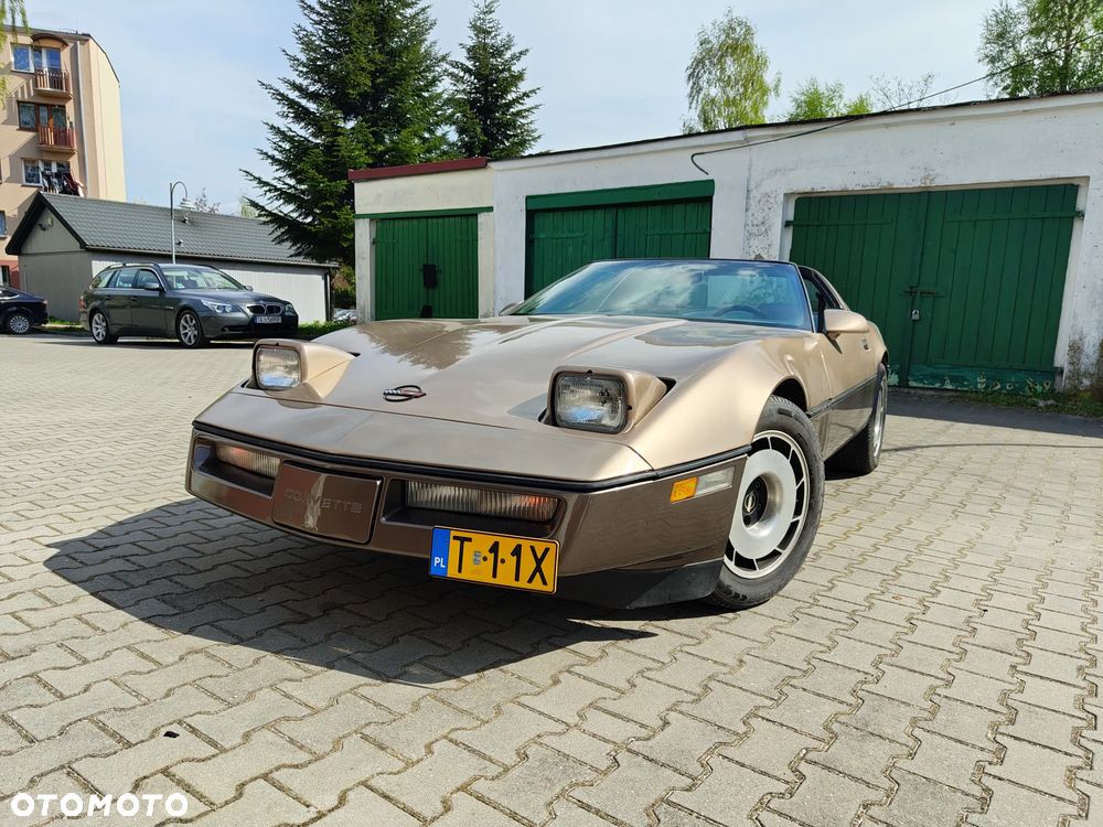 Chevrolet Corvette - 2