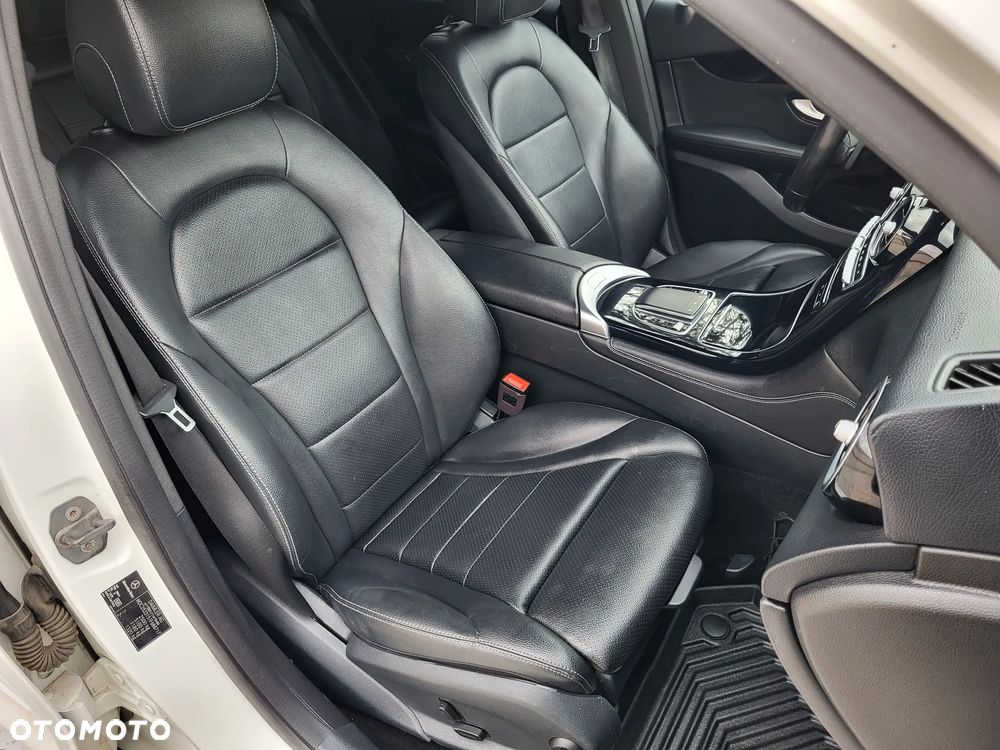 Mercedes-Benz GLC 220 d - 38