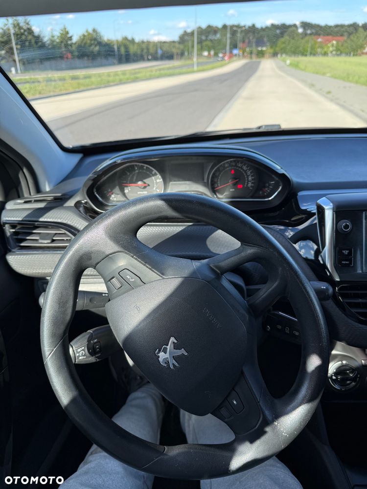 Peugeot 208 - 9