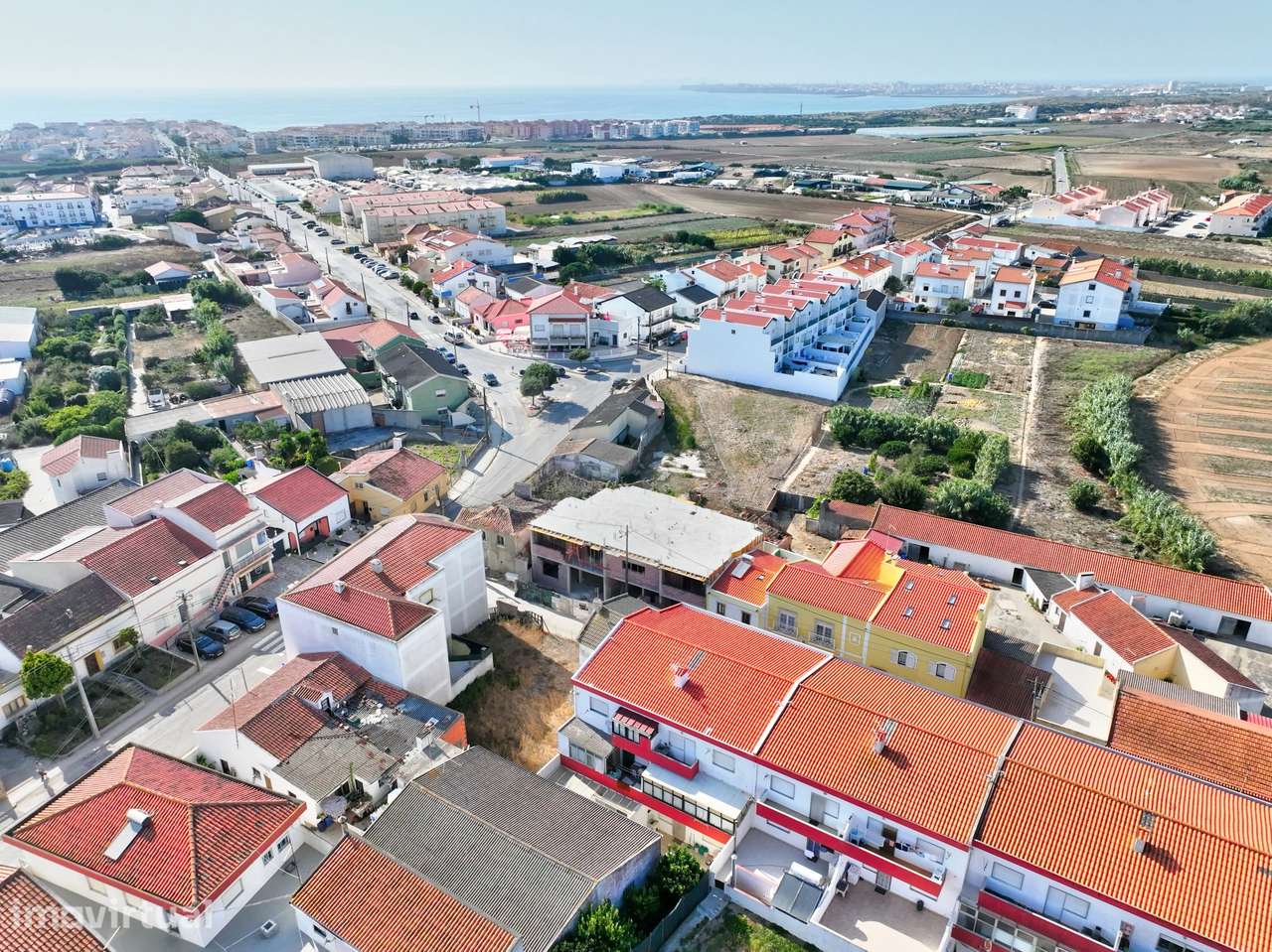 Apartamento T2 com Varanda & Parqueamento Privado, a 1 km da Pr... - Grande imagem: 4/18
