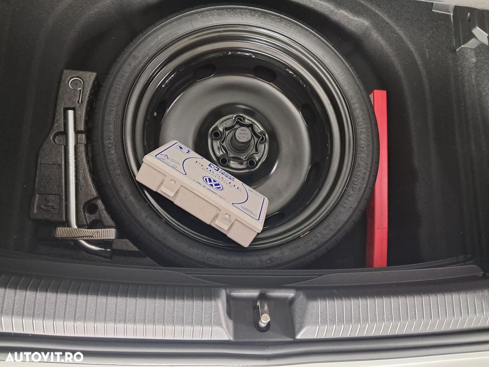 Volkswagen Golf 1.5 TSI ACT Life - 28