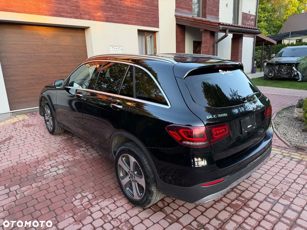 Mercedes-Benz GLC 300 4Matic 9G-TRONIC - 7