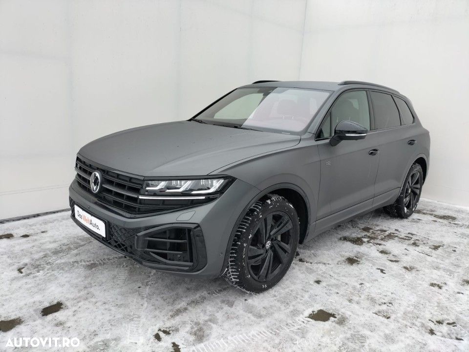 Volkswagen Touareg - 1
