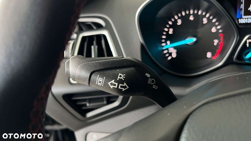 Ford Kuga - 35