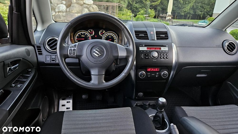 Suzuki SX4 1.6 Premium - 21