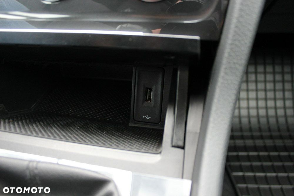 Volkswagen Golf 1.0 TSI Trendline - 25