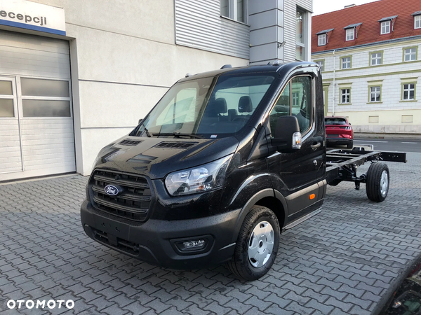 Ford Transit 2024 podwozie z kabiną