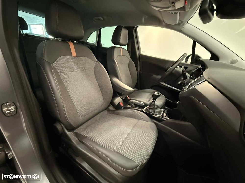 Opel Crossland X 1.2 T Business Edition - 12