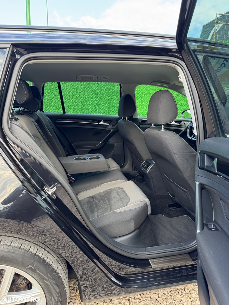 Volkswagen Golf 1.6 TDI DSG Highline - 11