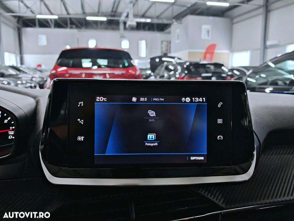 Peugeot 2008 PureTech 100 Allure - 17