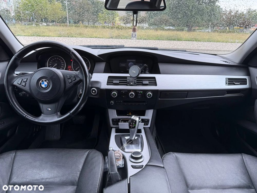 BMW Seria 5 525d xDrive - 7