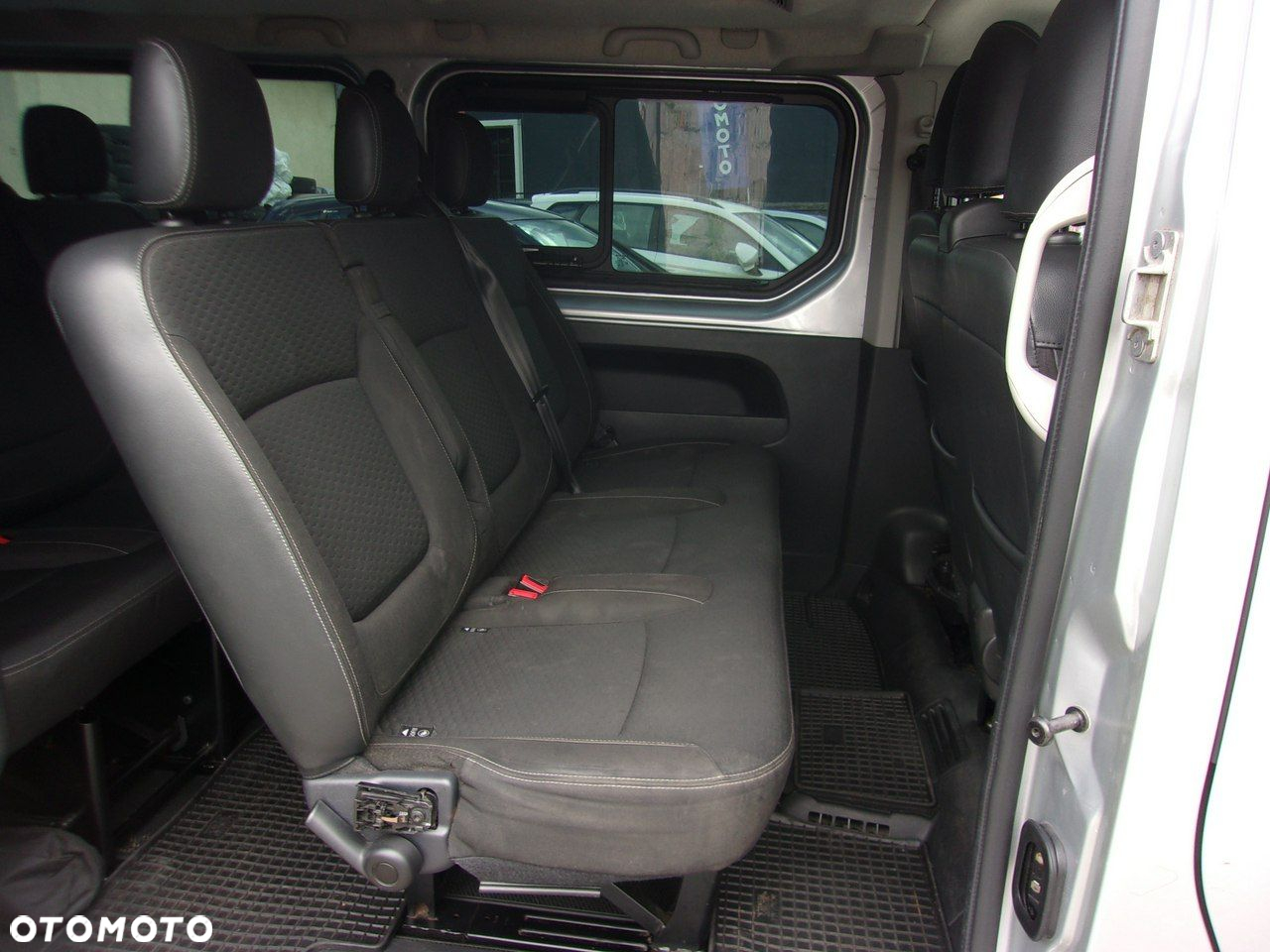 Opel Vivaro - 22