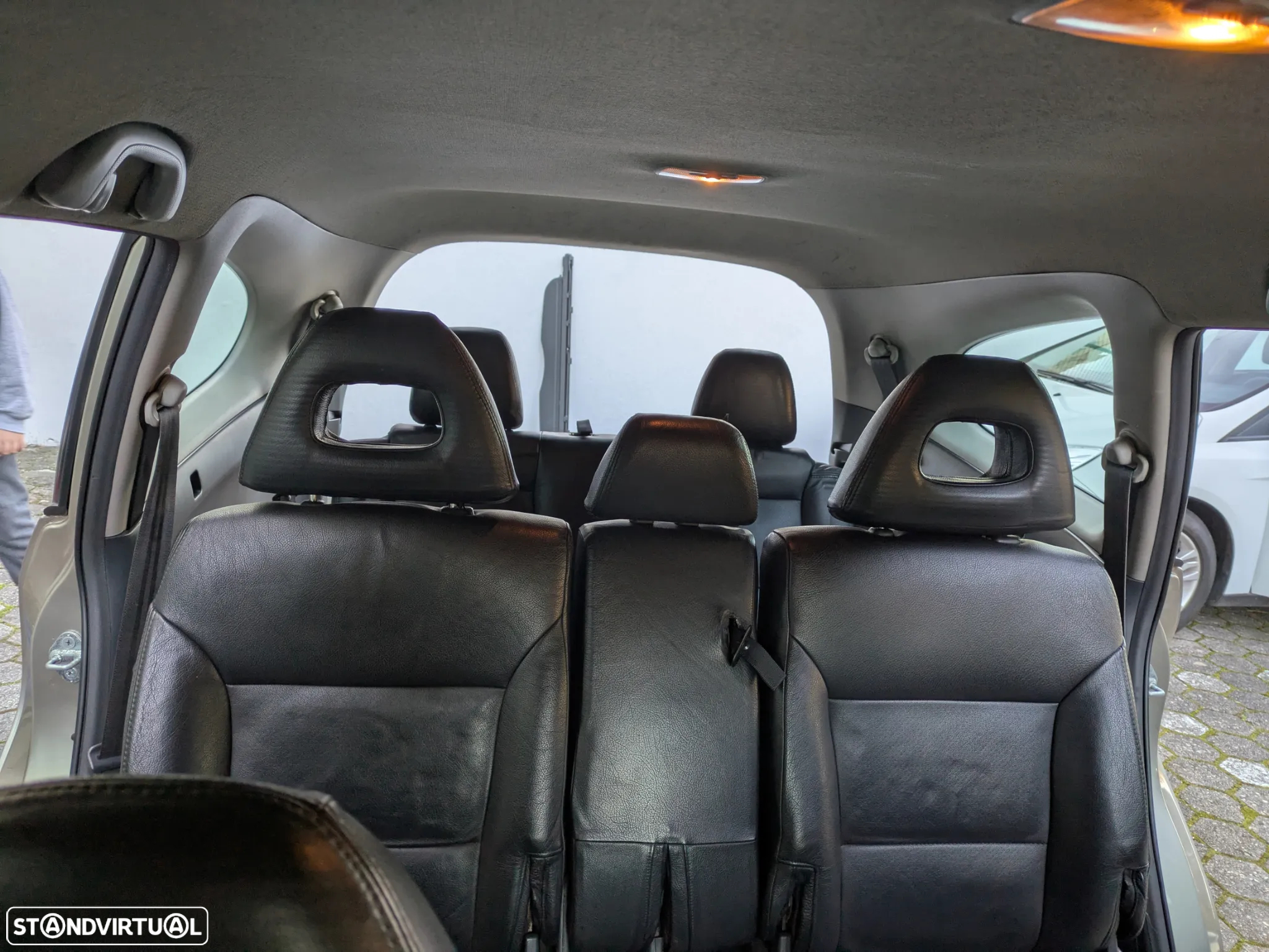 Honda Stream 1.7 ES - 7