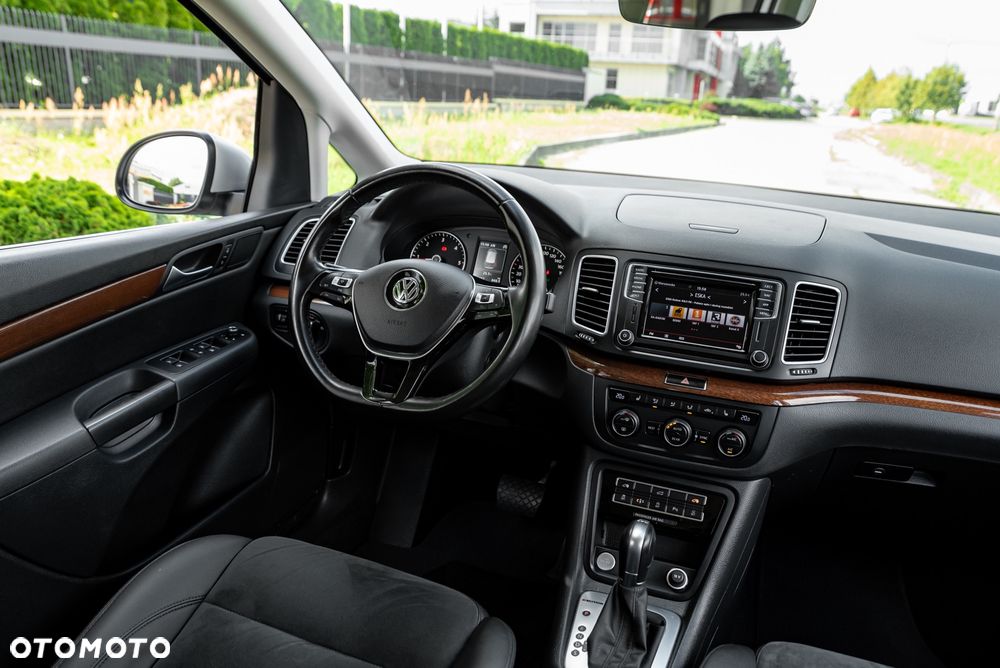Volkswagen Sharan 2.0 TDI DSG BlueMotion Technology Highline - 26