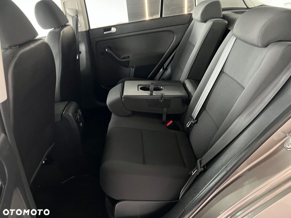 Volkswagen Golf Plus - 26