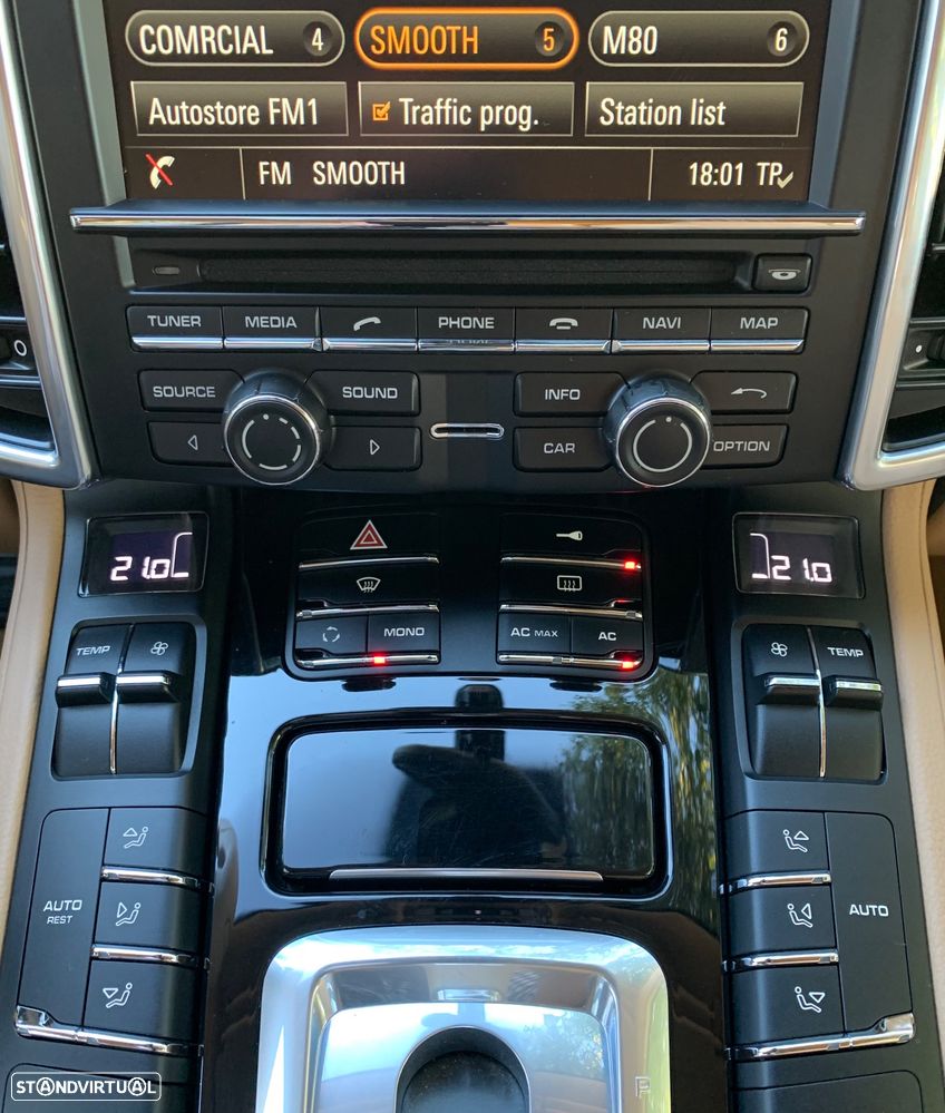 Porsche Cayenne - 22