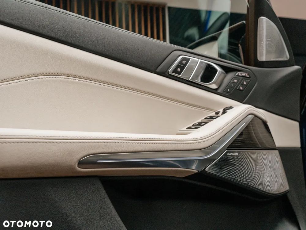 BMW X7 M60i xDrive - 11