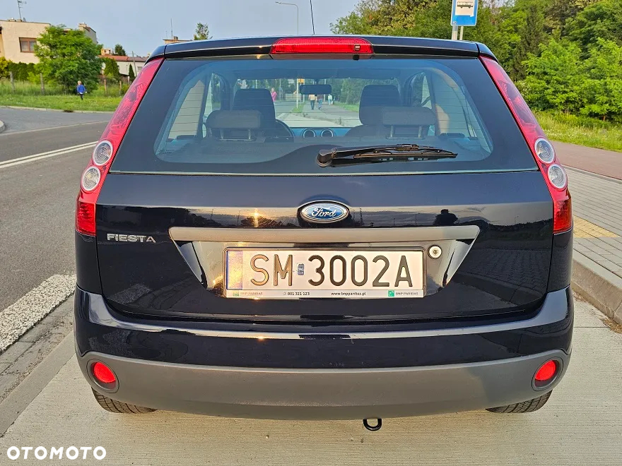 Ford Fiesta 1.3 Ambiente - 12