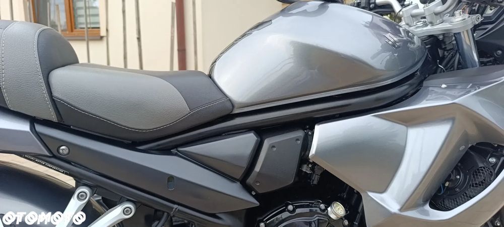 Suzuki GSX - 25