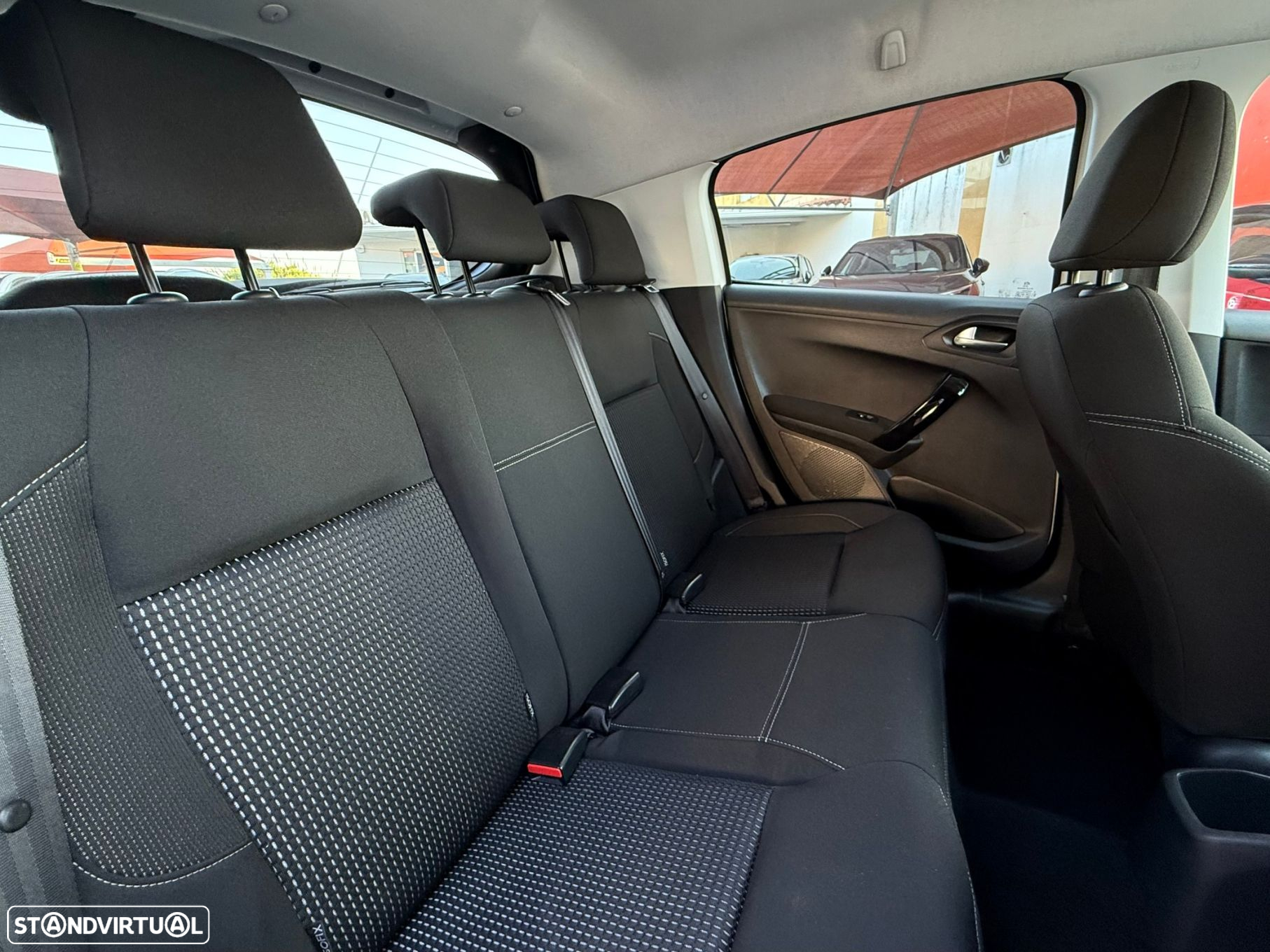 Peugeot 208 1.2 PureTech Style - 7