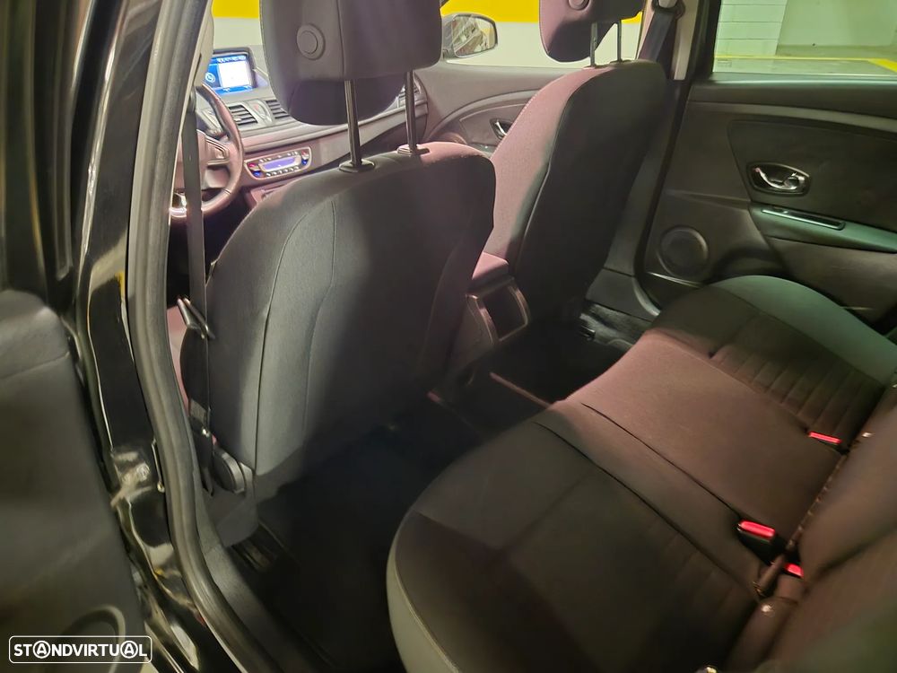 Renault Mégane Sport Tourer 1.5 dCi Limited SS - 30