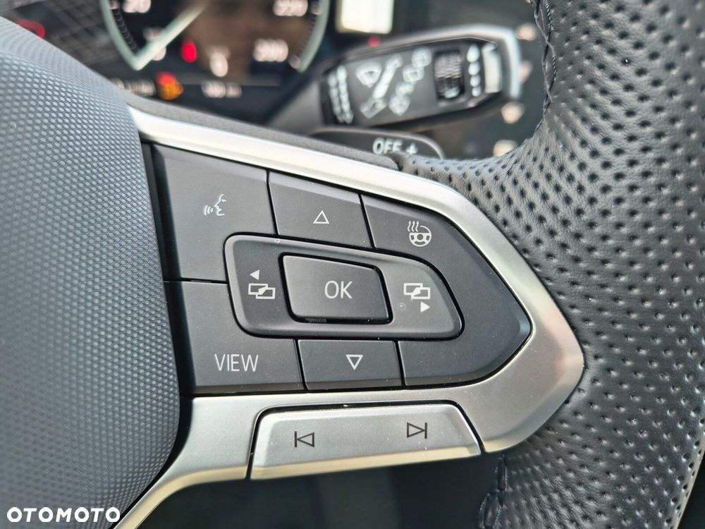Volkswagen Touareg - 17