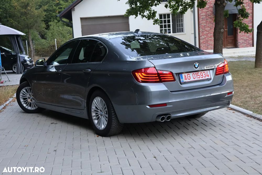 BMW Seria 5 520d Aut. Luxury Line - 7