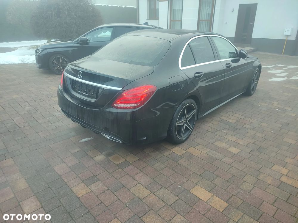 Mercedes-Benz Klasa C 220 d 9G-TRONIC AMG Line - 10