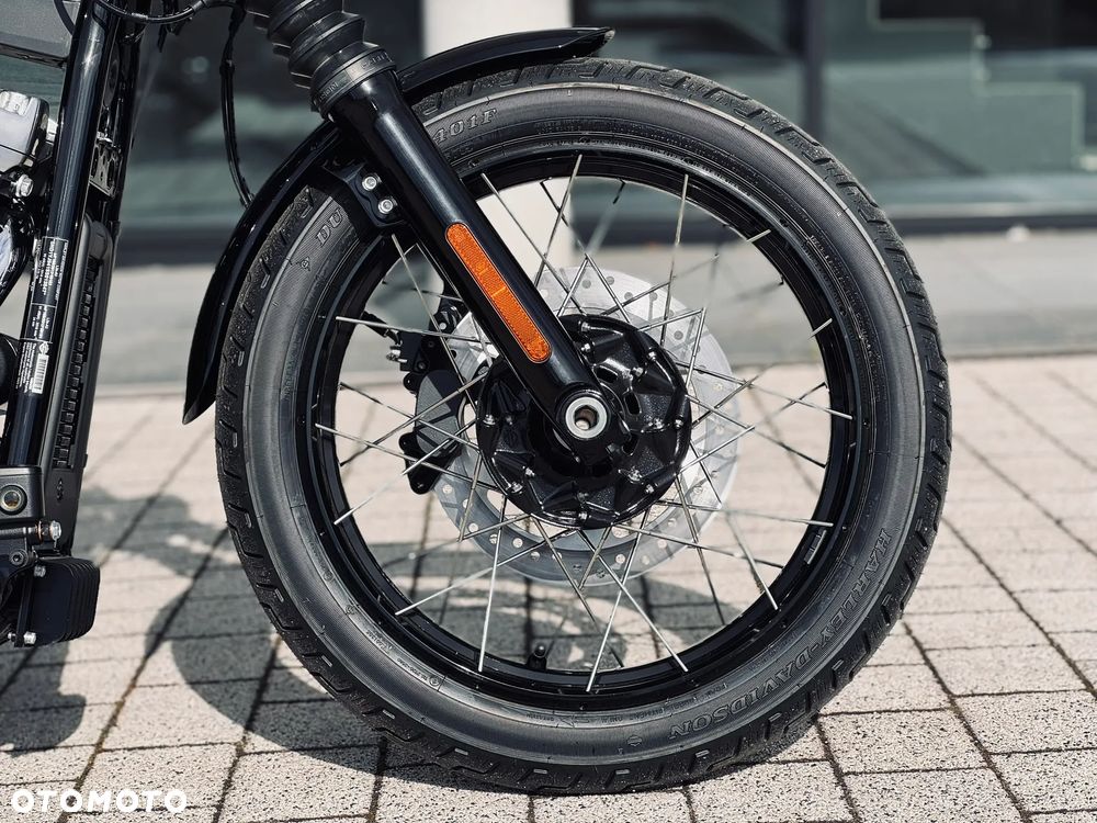Harley-Davidson Softail Street Bob - 5
