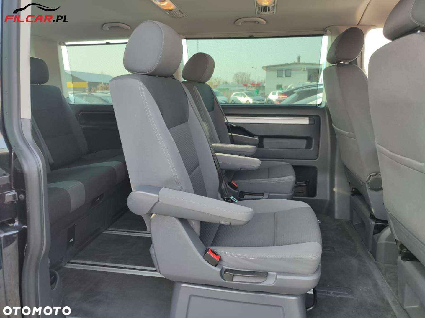 Volkswagen Multivan - 14
