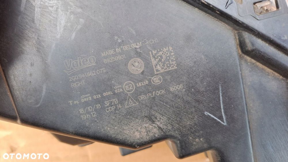 VW POLO 2G 17- PRAWY HALOGEN LED DRL 2G0941662 ŁADNY UŻYWANY Z ŻARÓWKĄ - 3