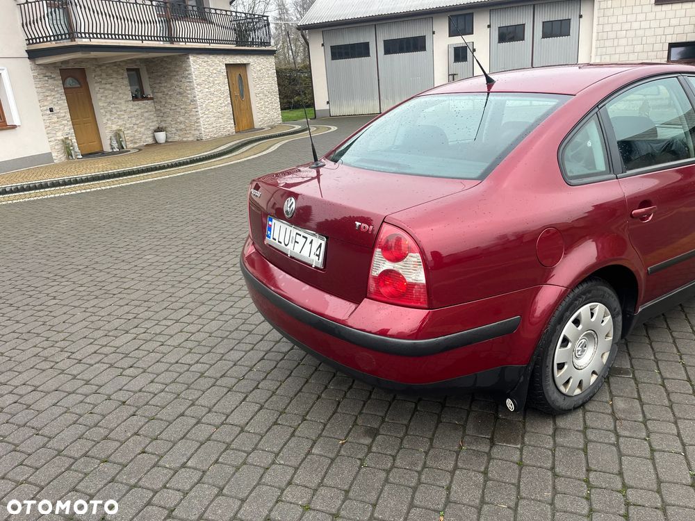 Volkswagen Passat 1.9 TDI Comfortline - 5