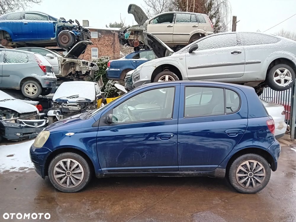 *TOYOTA YARIS* Samochód na części - 2
