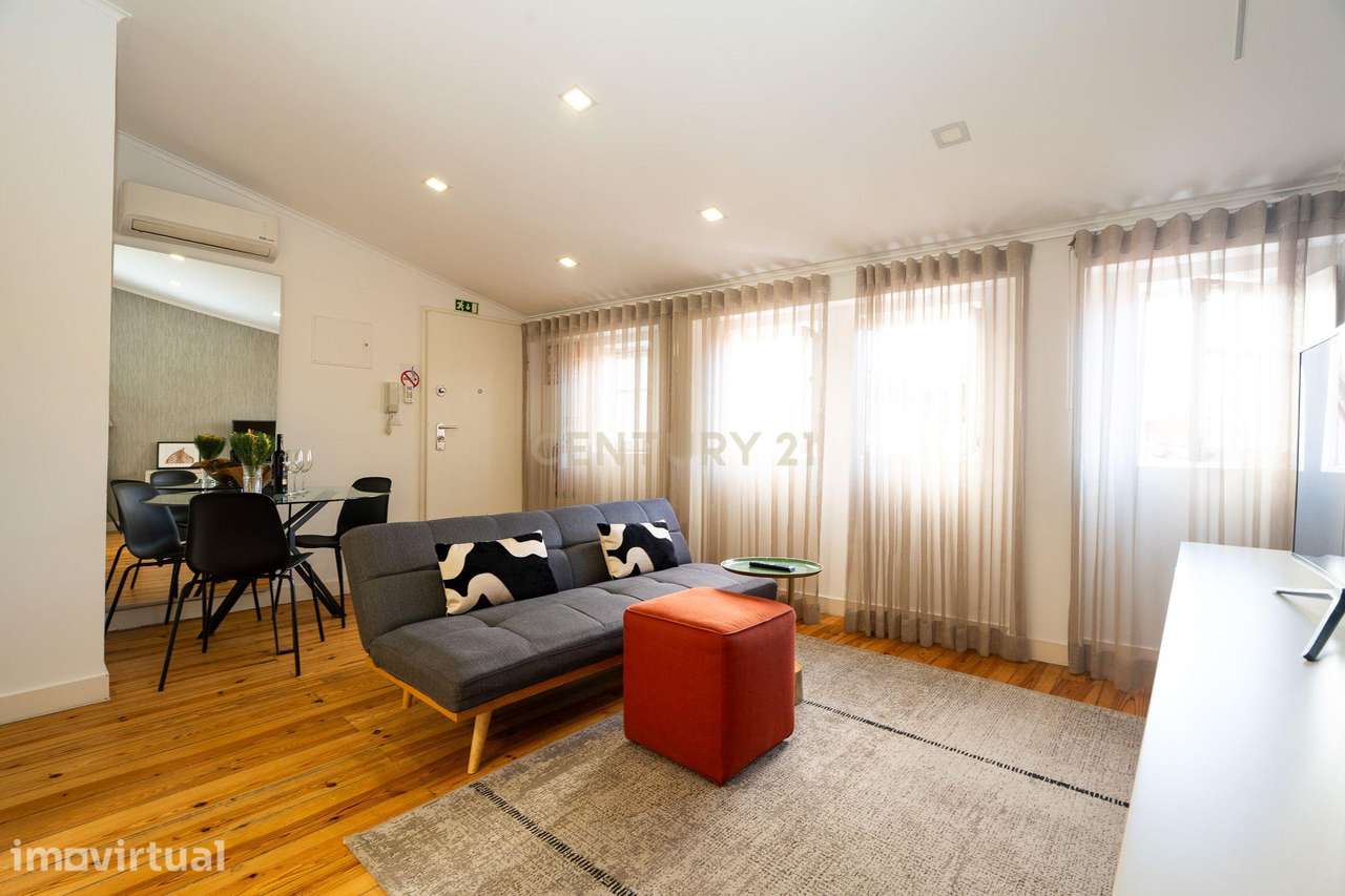 Investir em Alfama – T1 renovado, último piso, vista de rio, em zona d - Grande imagem: 4/28