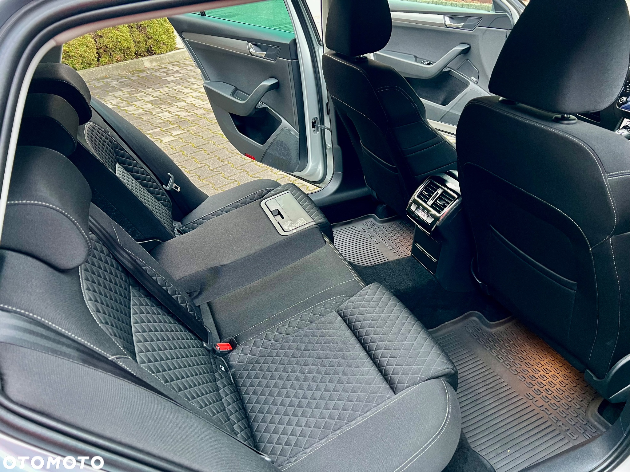 Skoda Superb 2.0 TDI Style DSG - 12