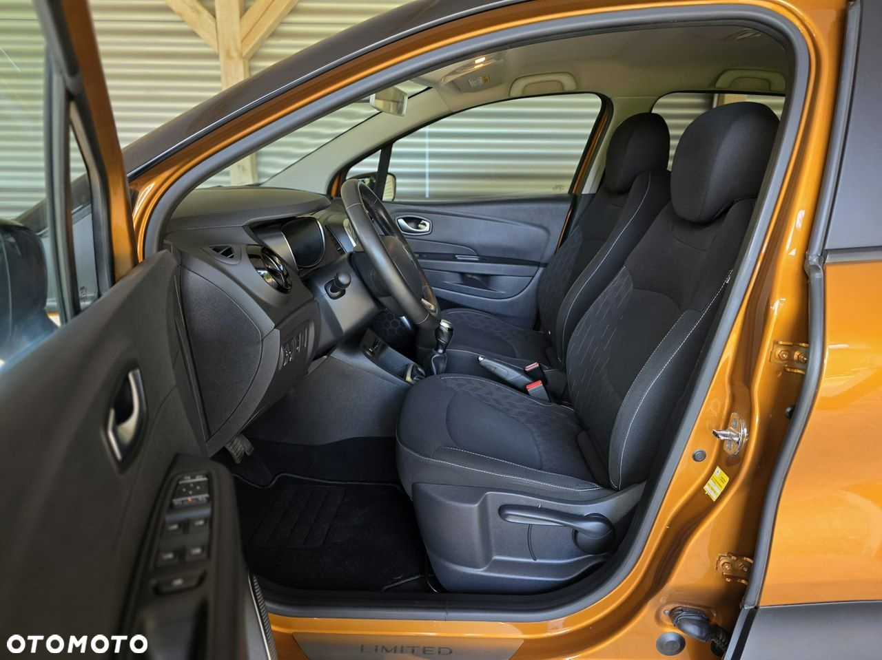 Renault Captur (ENERGY) TCe 90 LIMITED - 12