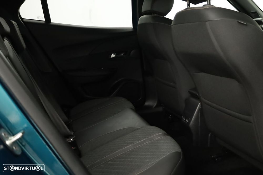 Peugeot 2008 1.2 PureTech Allure - 23
