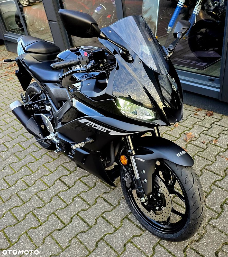 Yamaha R3 - 8
