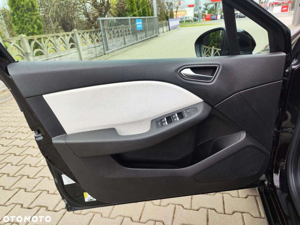 Renault Clio TCe 100 EXPERIENCE - 20