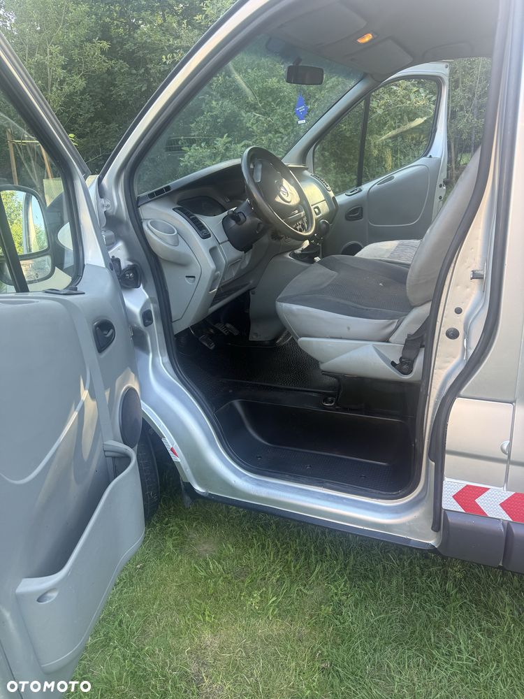 Opel Vivaro - 2